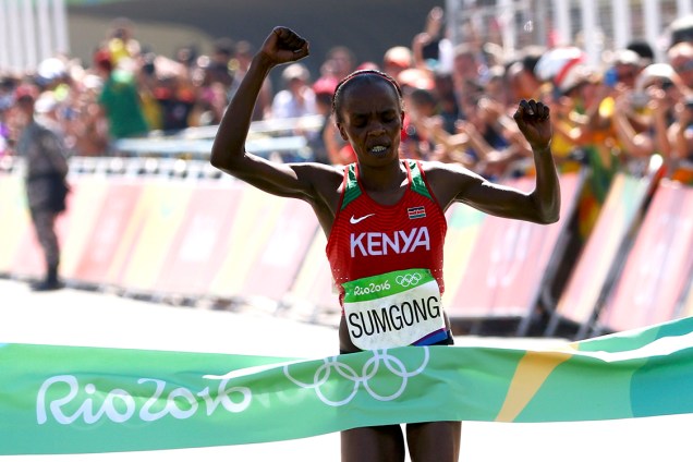 A queniana Jemima Sumgong vence a maratona feminina de 42km, e leva a medalha de ouro - 14/08/2016