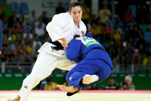 A judoca Mayra Aguiar vence a australiana Miranda Giambelli, em luta válida pelas oitavas de final do judô feminino, na Arena Carioca 2 - 11/08/2016