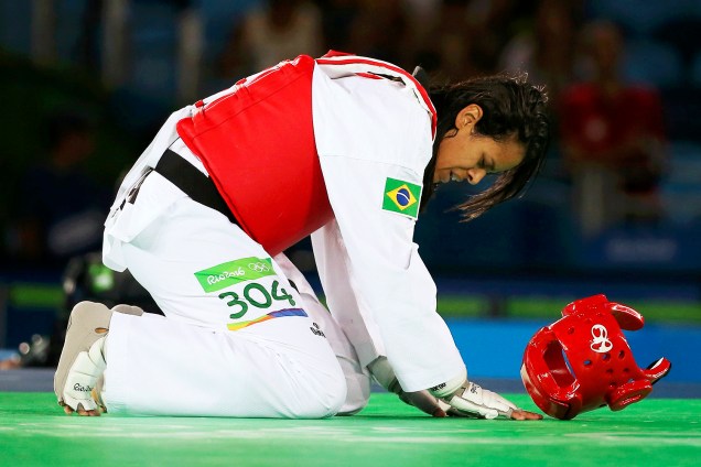 A atleta brasileira Julia Vasconcelos é derrotada pela finlandesa Suvi Mikkonen, nas eliminatórias do taekwondo feminino, categoria 57kg, na Arena Carioca 3 - 18/08/2016
