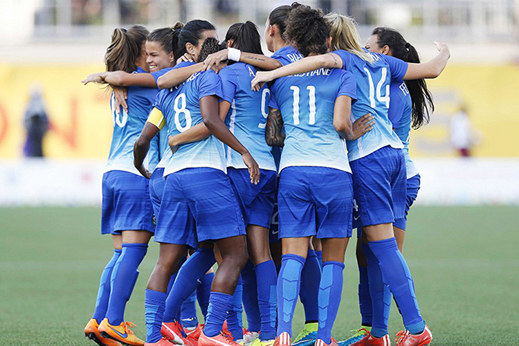 Seleção feminina de futebol leva o ouro nos Jogos Pan-Americanos de Toronto, em 2015