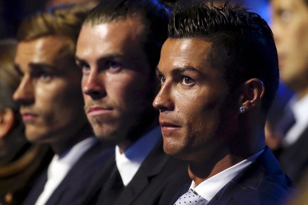 Cristiano Ronaldo, Gareth Bale e Antoine Griezmann durante cerimônia de premiação da Uefa