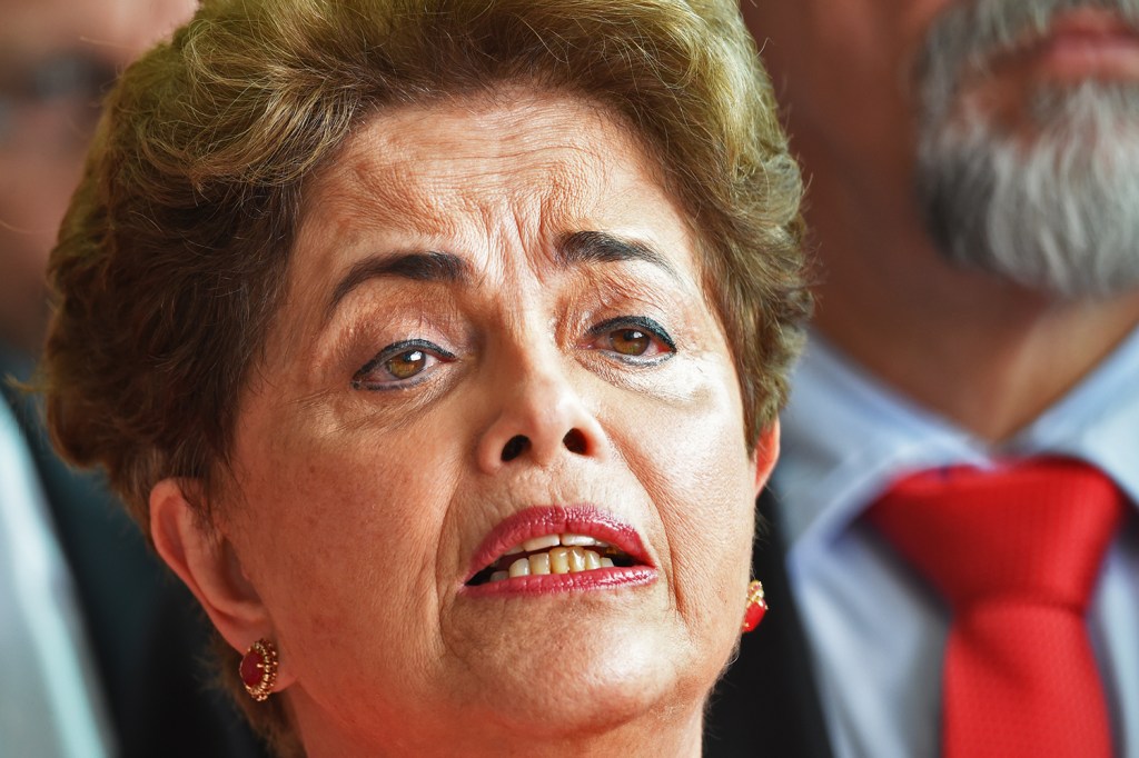 A ex-presidente da República, Dilma Rousseff, realiza discurso no Palácio da Alvorada, em Brasília (DF), após o seu afastamento - 31/08/2016