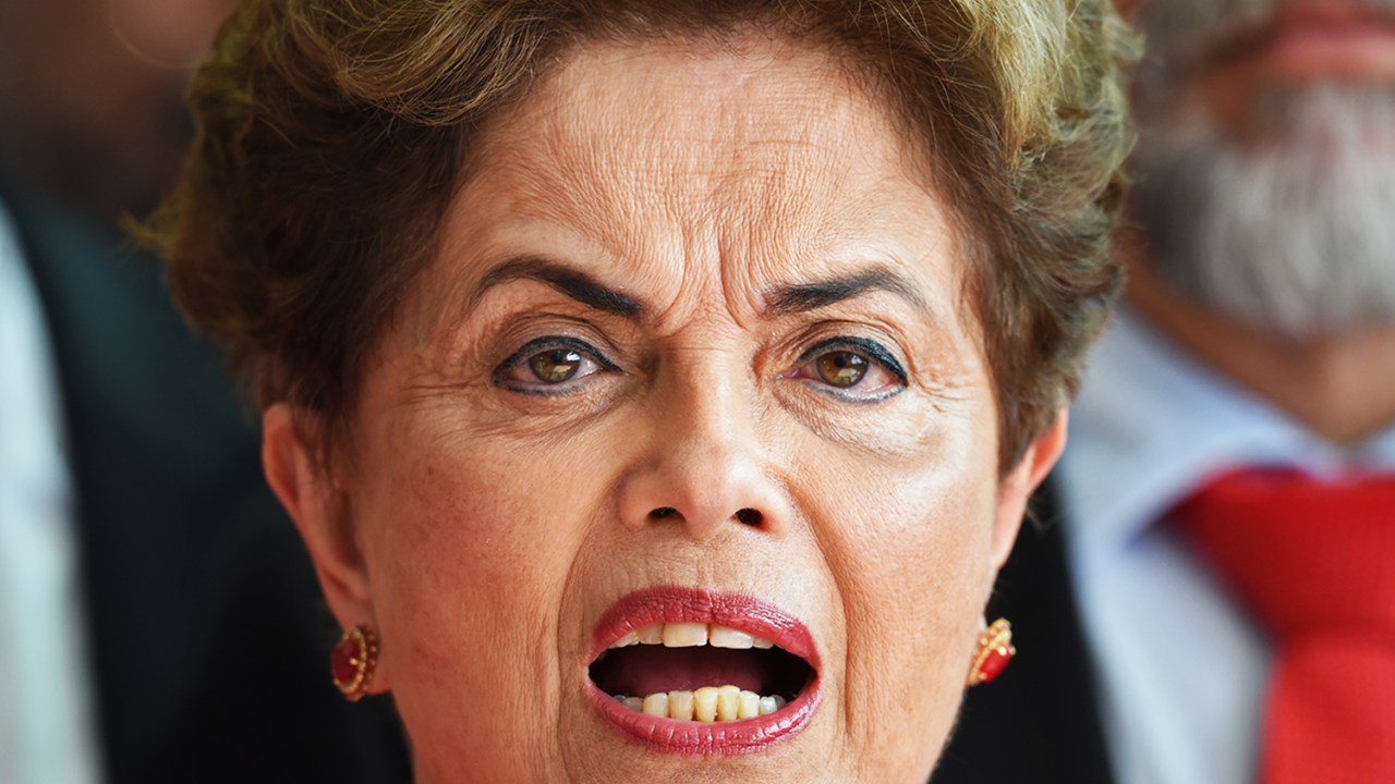 A ex-presidente da República, Dilma Rousseff, realiza discurso no Palácio da Alvorada, em Brasília (DF), após o seu afastamento - 31/08/2016