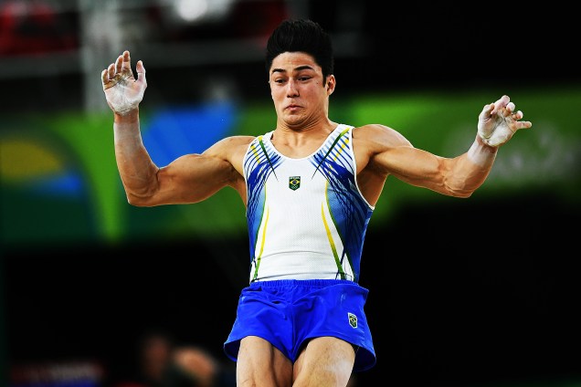 O ginasta Arthur Nory durante apresentação no solo, na final do individual geral masculino, nos Jogos Olímpicos Rio 2016