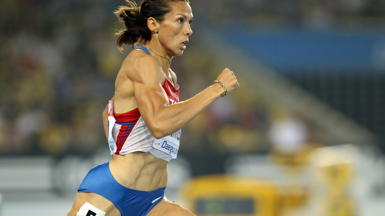 Velocista russa Anastasiya Kapachinskaya compete durante semi-final dos 400m do 13° campeonato mundial de atletismo, na Coreia do Sul