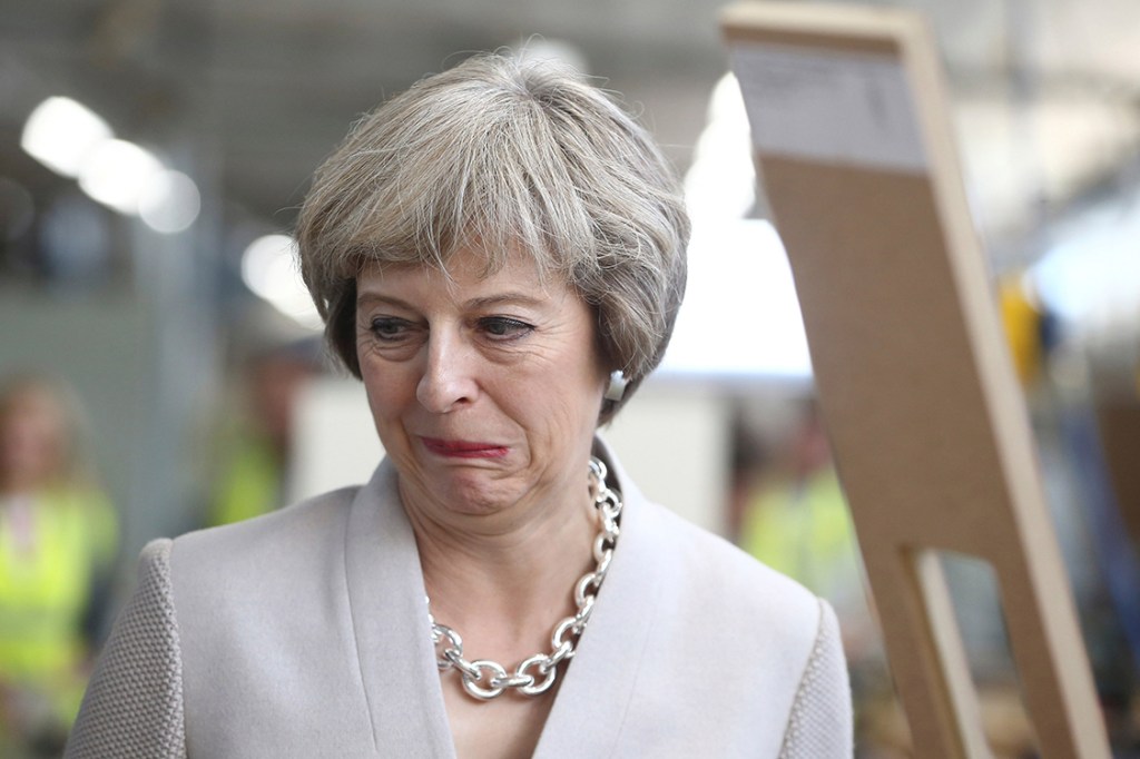 Theresa May, premiê britânica visita uma marcenaria no centro de Londres, na Inglaterra - 03/08/2016