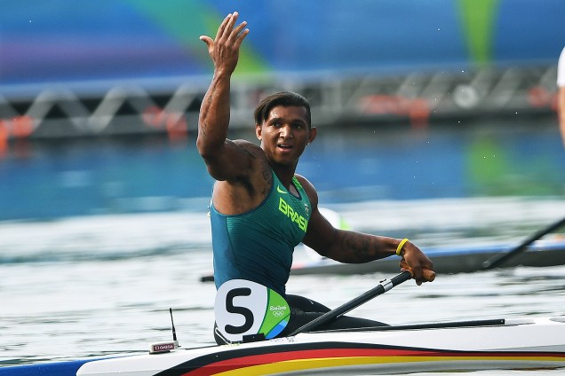 Canoísta brasileiro Isaquias Queiroz conquista a medalha de prata na canoagem - 16/08/2016