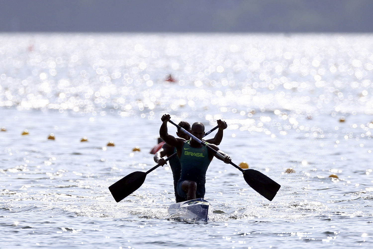 Dupla Isaquias Queiroz e Erlon Souza competem na canoagem de duplas pela Rio-2016