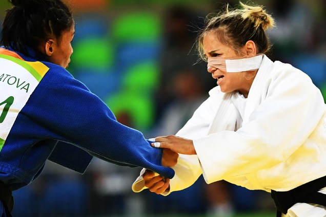 A judoca espanhola Laura Gomez, lamenta derrota contra a romena Andreea Chitu, na Arena Carioca 2 - 07/08/2016