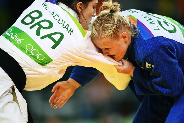 A judoca Mayra Aguiar vence a alemã Luise Malzahn , em luta válida pelas quartas-de-final do judô feminino, categoria até 78kg, na Arena Carioca 2 - 11/08/2016