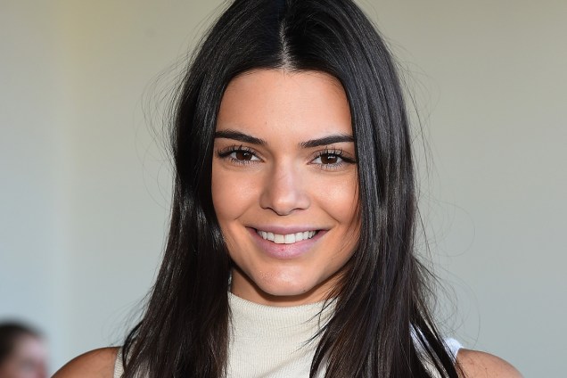 Kendall Jenner, de 20 anos, irmã de Kim Kardashian, dividiu a terceira colocação com Karlie Kloss, subindo da 16ª posição no ano anterior. A sua remuneração foi de 10 milhões de dólares no período considerado pela Forbes, em parte por causa das parcerias com Estée Lauder e Calvin Klein.