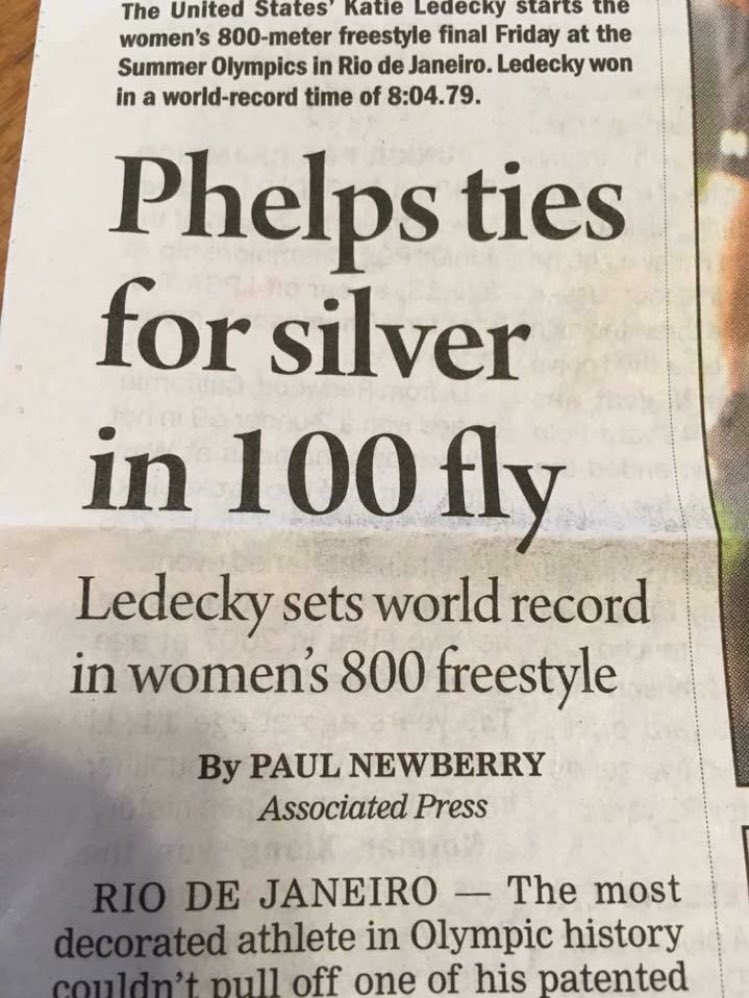 Notícia de jornal no Texas, que preferiu destacar o segundo lugar de Michael Phelps e não o ouro e o recorde olímpico de Katie Ledecky 