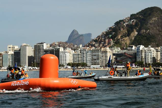 Praia de Copacabana, no Rio de Janeiro, é palco da prova de maratona aquática feminina nos Jogos Olímpicos Rio-2016