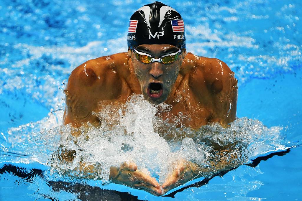 Michael Phelps durante a prova de 200m nado medley, nas Olimpíadas Rio 2016