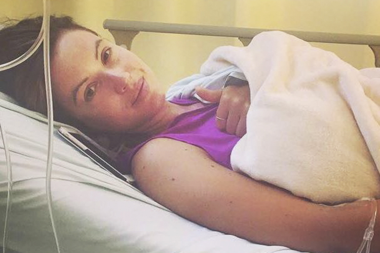 A apresentadora de TV britânica, Charlie Webster, foi diagnosticada com malária e se encontra internada em um hospital no Rio de Janeiro (RJ)