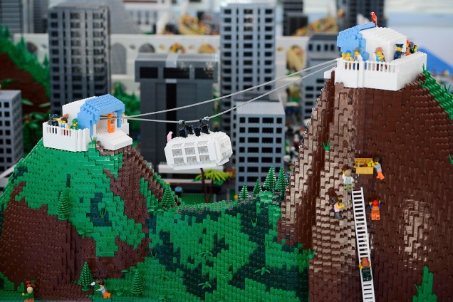 Parceria entre a prefeitura do Rio, a Dinamarca e a empresa de brinquedos da LEGO apresenta maquete de LEGO da cidade do Rio de Janeiro