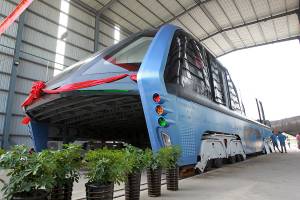 O Ônibus de Passagem Elevado tem capacidade para 300 passageiros 