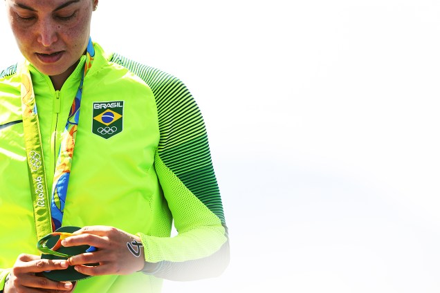 Nadadora brasileira Poliana Okimoto conquista medalha de bronze na prova da maratona aquática, na praia de Copacabana, Rio de Janeiro Nadadora brasileira Poliana Okimoto conquista medalha de bronze na prova da maratona aquática, na praia de Copacabana, Rio de Janeiro