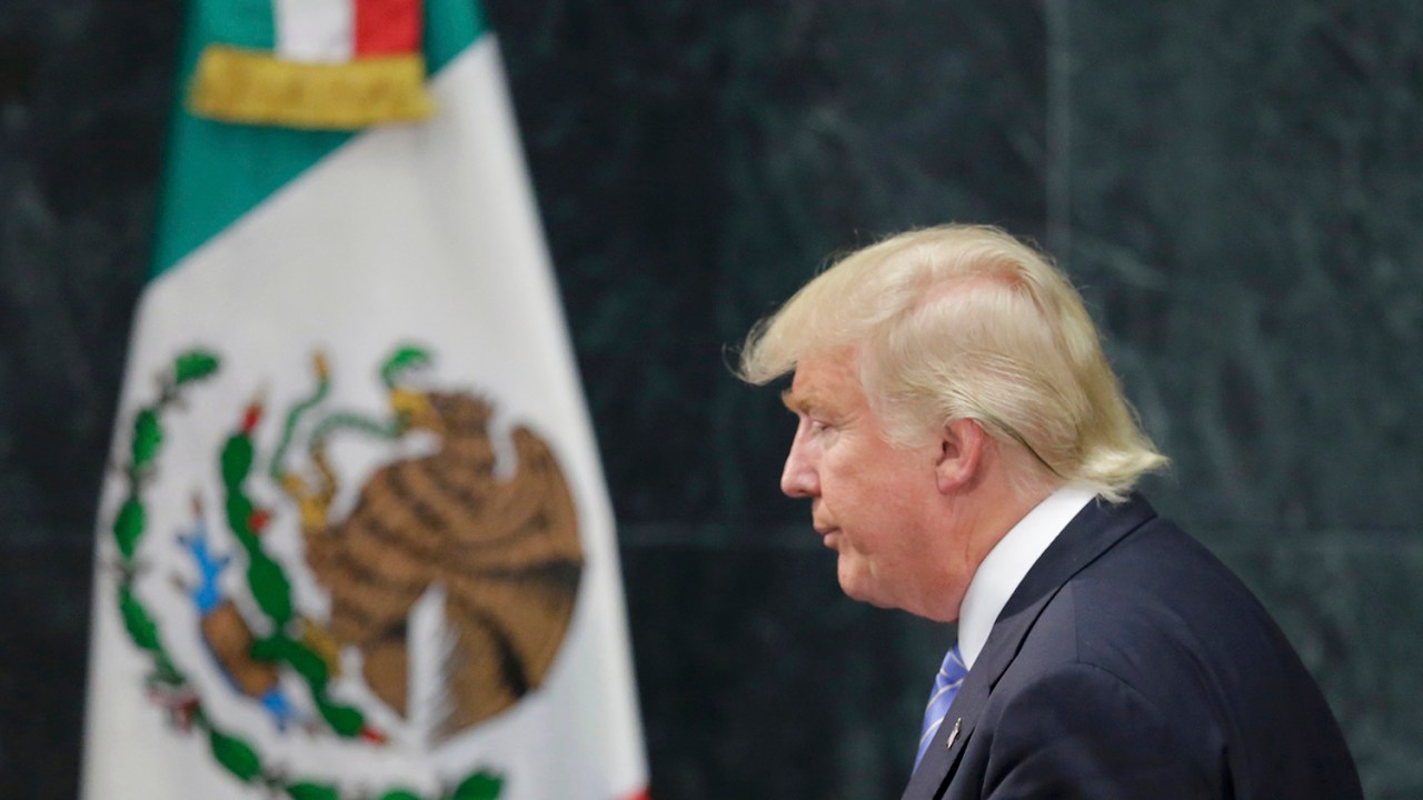 Candidato a presidência Donald Trump participa de coletiva de impresa no México