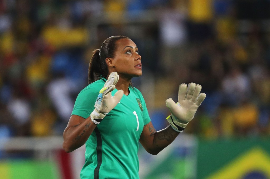 Bárbara comemora vitória contra China na Rio-2016