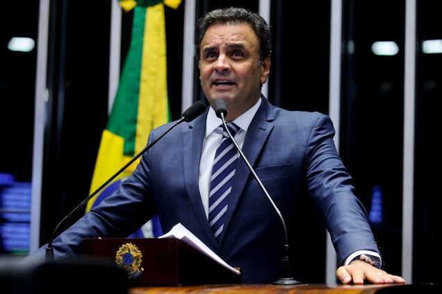 O senador Aécio Neves (PSDB-MG) durante o quinto dia da sessão de julgamento do impeachment da presidente afastada Dilma Rousseff no plenário do Senado, em Brasília (DF) - 30/08/2016