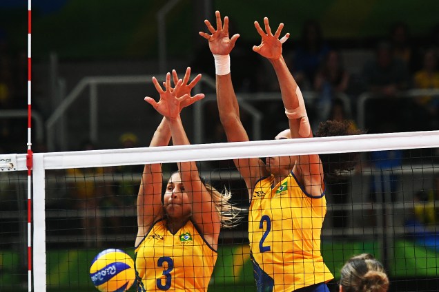 Lance no jogo de vôlei feminino entre Brasil e Argentina, nas Olimpíadas Rio 2016