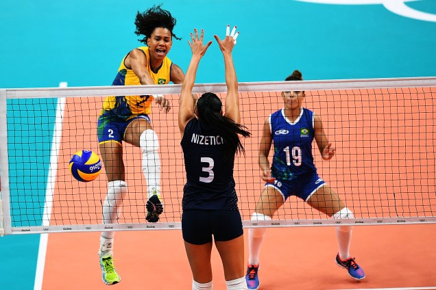Lance no jogo de vôlei feminino entre Brasil e Argentina, nas Olimpíadas Rio 2016