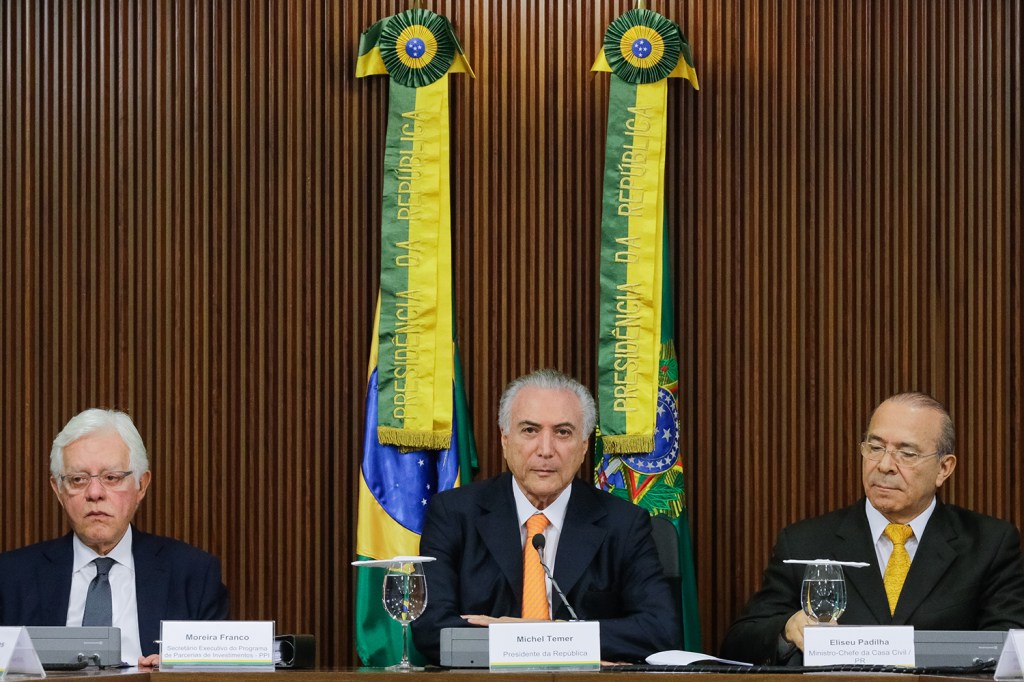 Moreira Franco, Michel Temer e Eliseu Padilha durante reunião do conselho do PPI