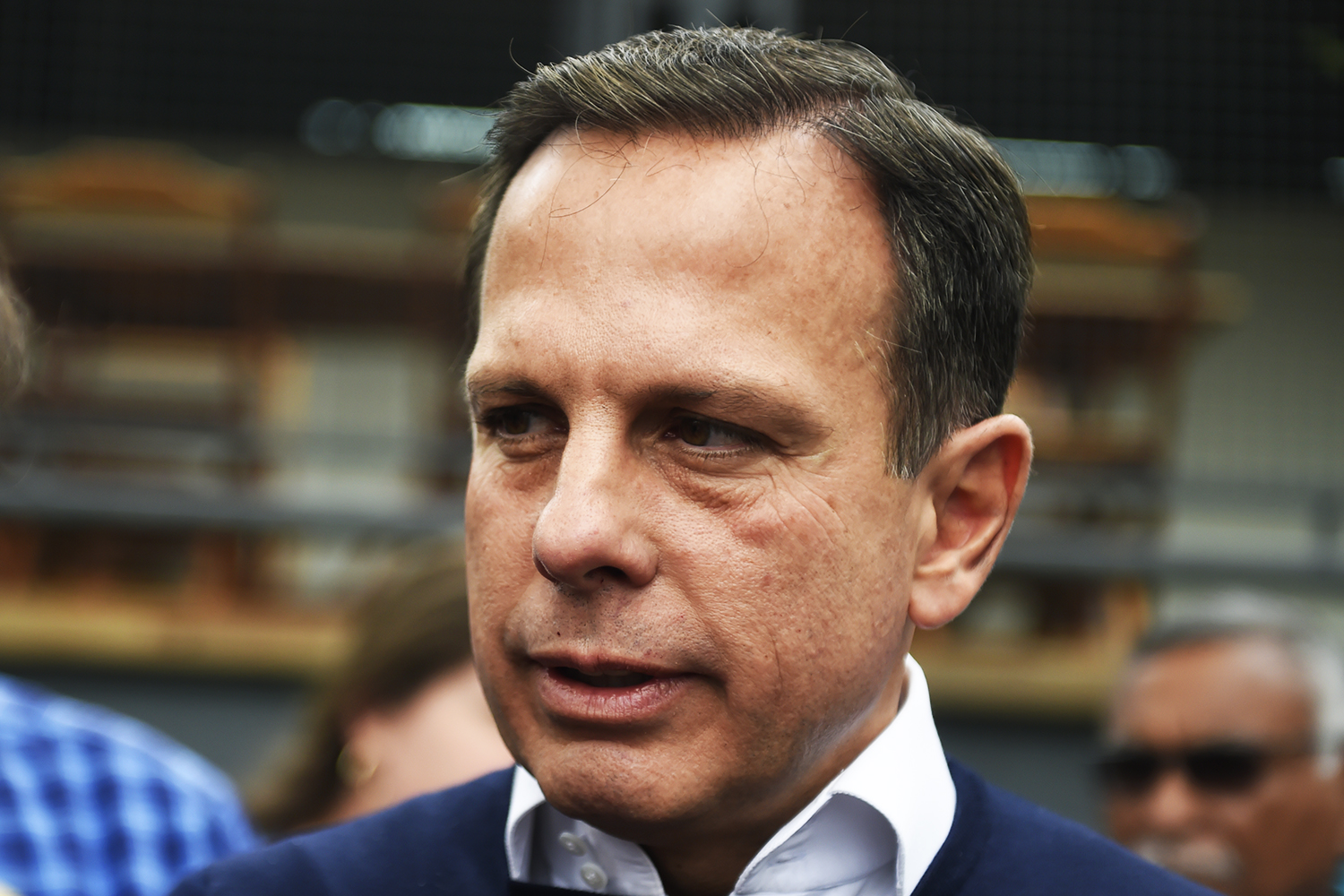 O candidato João Dória Jr (PSDB), caminha no Mercado Municipal de Pinheiros, zona oeste de São Paulo (SP), durante campanha eleitoral - 16/09/2016