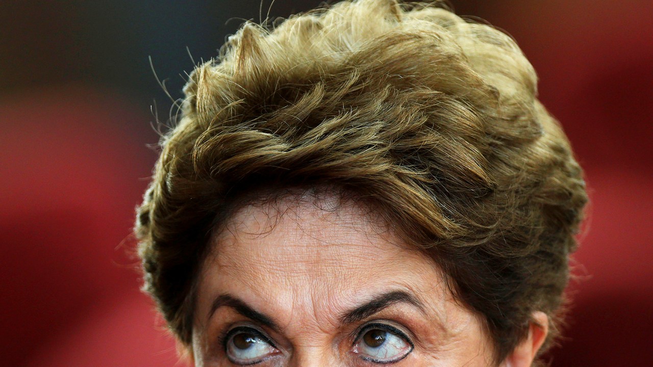 A ex-presidente da República, Dilma Rousseff, concede entrevista para jornalistas estrangeiros no Palácio da Alvorada, em Brasília (DF) - 02/09/2016