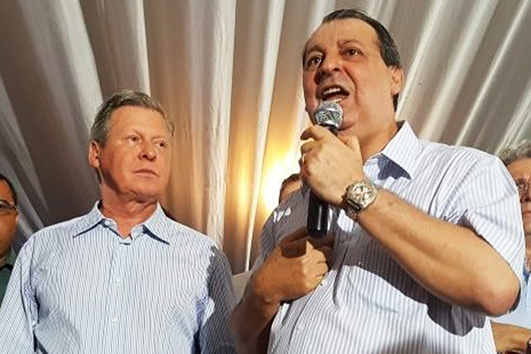 O senador Omar Aziz (PSD-AM) e o prefeito de Manaus, Artur Virgílio