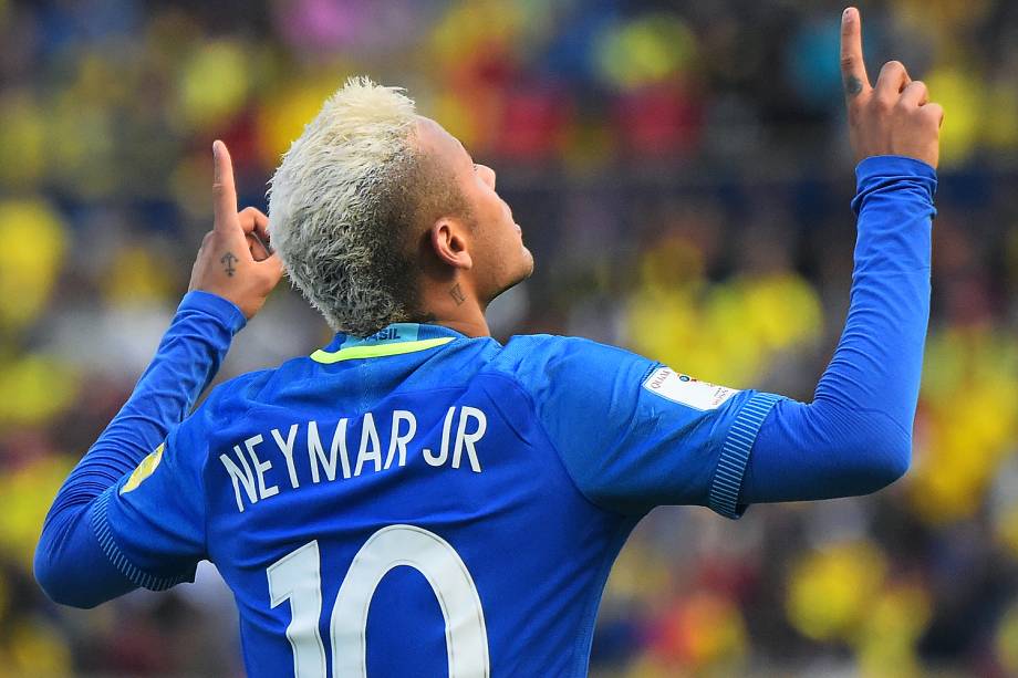 O jogador Neymar da seleção brasileira comemora o gol contra o Equador, no estádio Olímpico Atahualpa, pela 7ª rodada das Eliminatórias da Copa do Mundo de 2018 - 01/09/2016