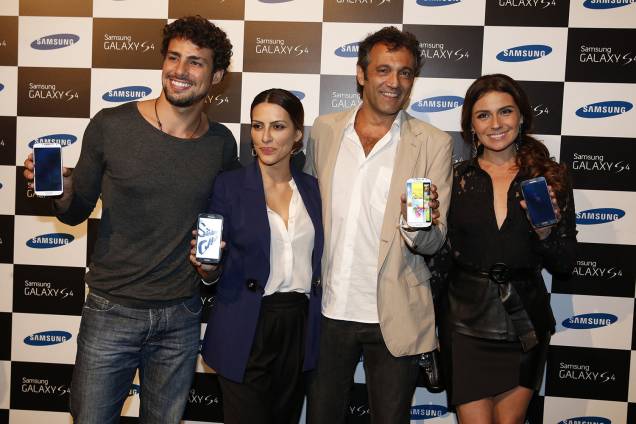 Cauã Reymond, Cleo Pires, Domingos Montagner e Giovanna Antonelli, no lançamento do novo Samsung Galaxy S4, na Marina da Glória.