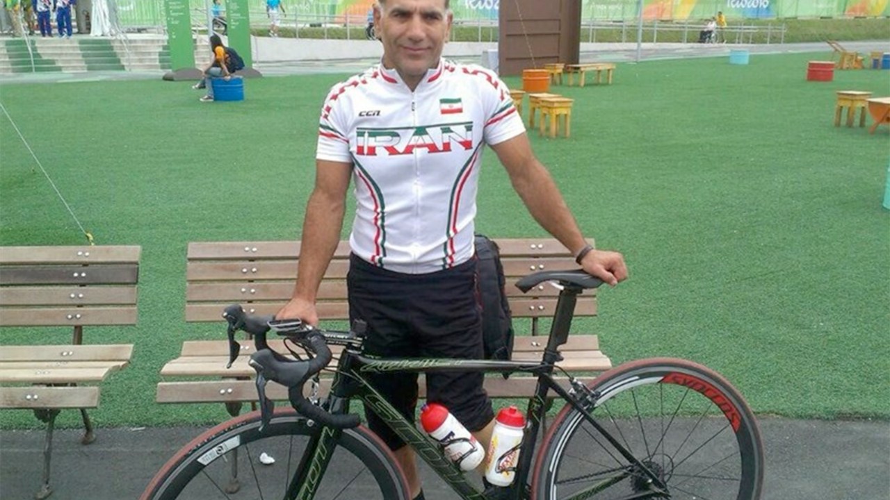 O ciclista iraniano Bahman Golbarnezhad