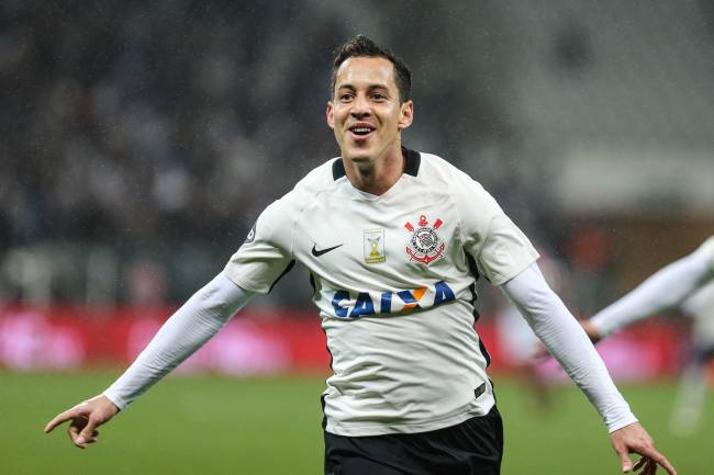 Rodriguinho anotou o gol da vitória do Corinthians