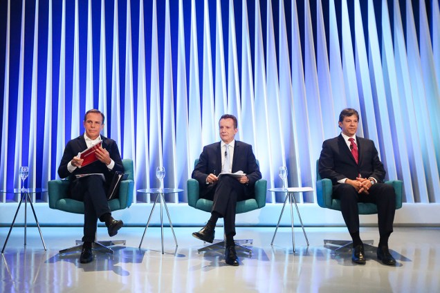 Os candidatos à Prefeitura de São Paulo, João Doria (PSDB), Celso Russomanno (PR) e Fernando Haddad (PT), durante o debate promovido pela Globo