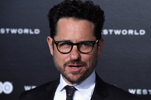 J.J. Abrams assina a produção da série 'Westworld'. Cineasta compareceu à première do programa, em Los Angeles