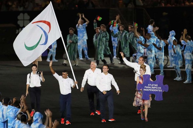 Atletas paralímpicos independentes durante a cerimônia de abertura dos Jogos Paralímpicos Rio 2016