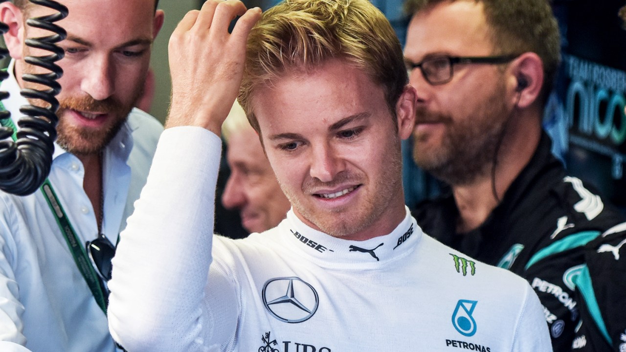 O piloto alemão Nico Rosberg antes da sessão dos treinos livres para o Grande Prêmio de Singapura