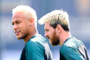 Os jogadores do Barcelona, Messi e Neymar Os jogadores Neymar (esq) e Messi (dir), durante treino do Barcelona antes da partida contra o Celtic, válida pelo grupo C da Liga dos Campeões da Europa - 12/09/2016