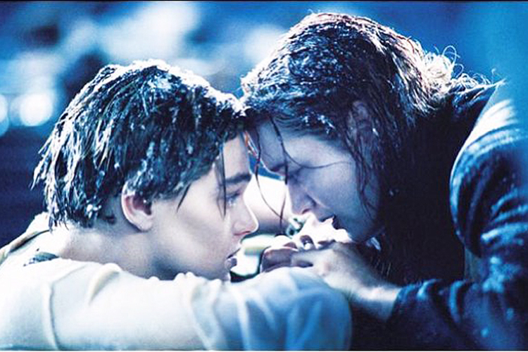 Leonardo di Caprio e Kate Winslet, em cena do filme 'Titanic'