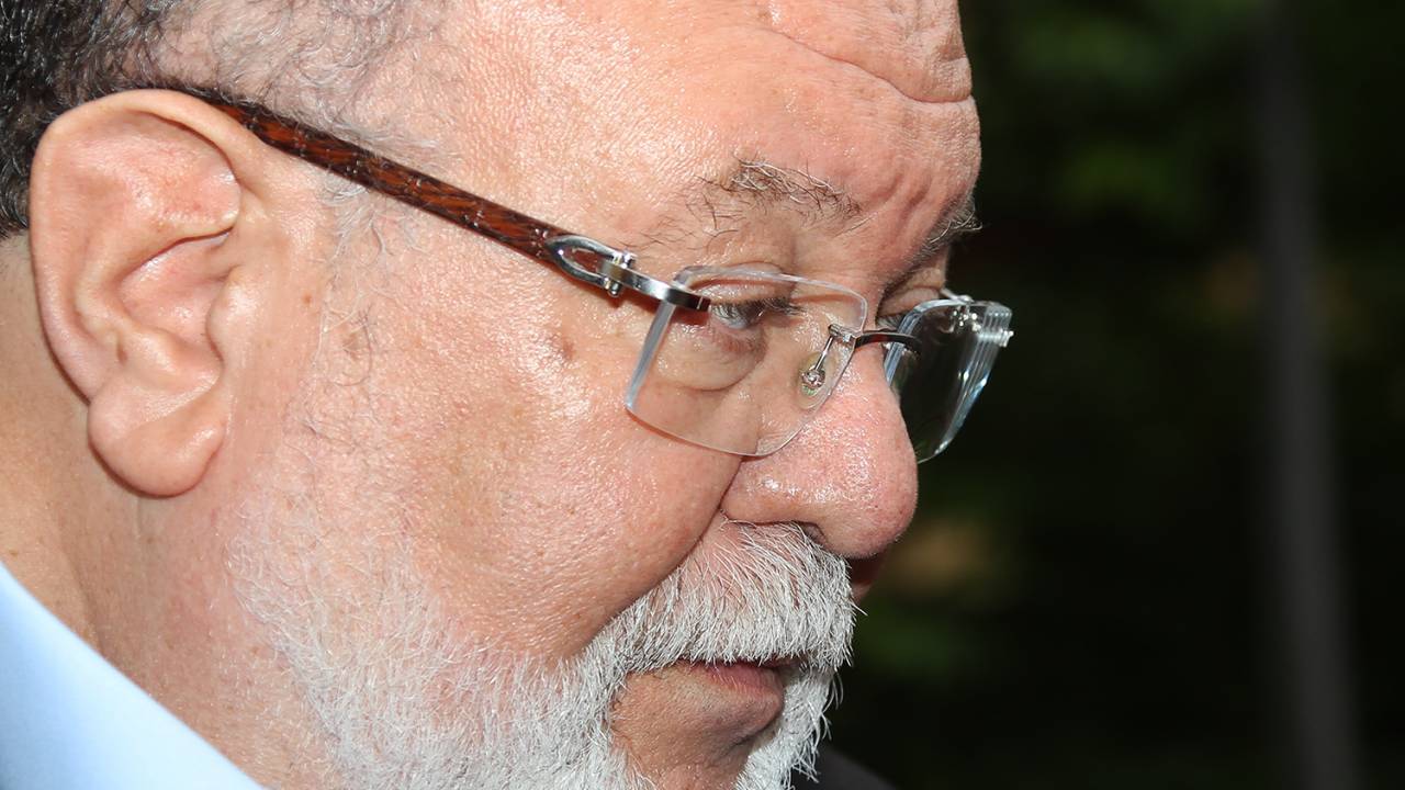Léo Pinheiro, executivo da OAS, é preso pela Polícia Federal durante operação Greenfield e faz exame de corpo delito no IML de Curitiba