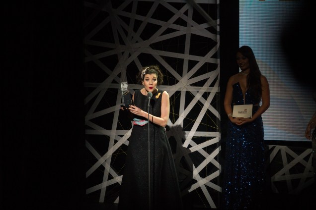 Mariana Elizabetsky recebeu o prêmio de Melhor Versão pela adaptação do musical Meu Amigo Charlie Brown (Foto: Natália Luz)