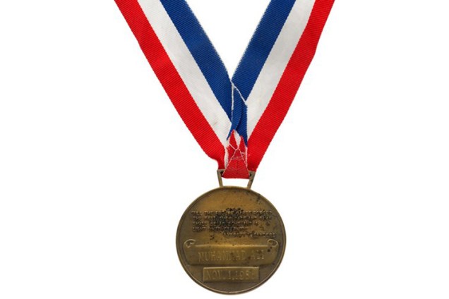 Medalha concedida pelo 'World Boxing Hall of Fame' ao pugilista em 1986
