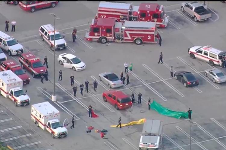 Pelo menos sete pessoas ficam feridas em tiroteio, em um centro comercial de Houston, nos Estados Unidos