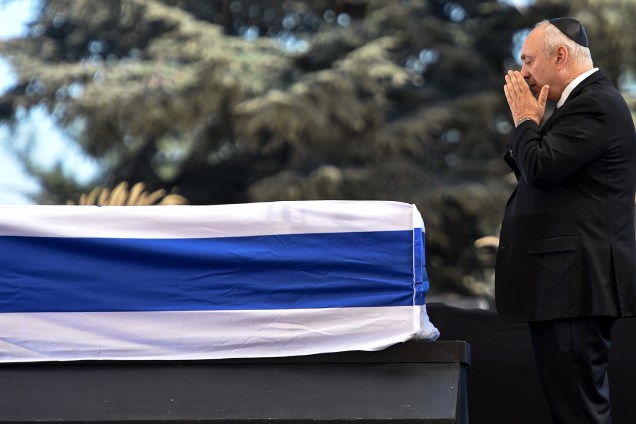 Chemi Peres, filho do ex-presidente israelense Shimon Peres, participa de funeral no Monte Herzl, em Jerusalém - 30/09/2016
