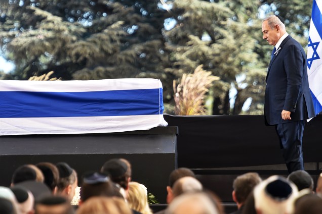 O primeiro-ministro israelense, Benjamin Netanyahu,  durante funeral do ex-presidente Shimon Peres no Monte Herzl, em Jerusalém - 30/09/2016