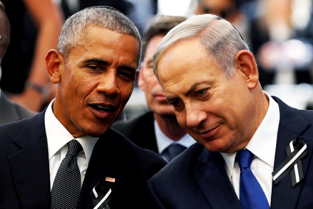 O presidente dos Estados Unidos, Barack Obama, e o primeiro-ministro israelense, Benjamin Netanyahu, durante o funeral do ex-presidente Shimon Peres - 30/09/2016