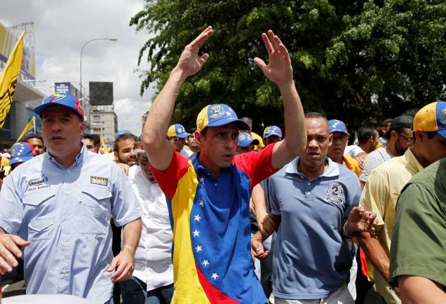Henrique Capriles, governador do estado venezuelano de Miranda, participa de marcha contra Nicolás Maduro - 01/09/2016
