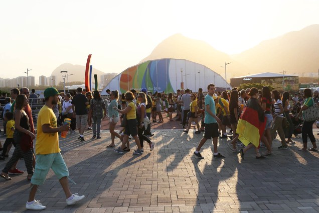 Movimentação do público no Parque Olímpicos durante a realização dos Jogos Paralímpicos Rio 2016, na zona oeste da capital fluminense